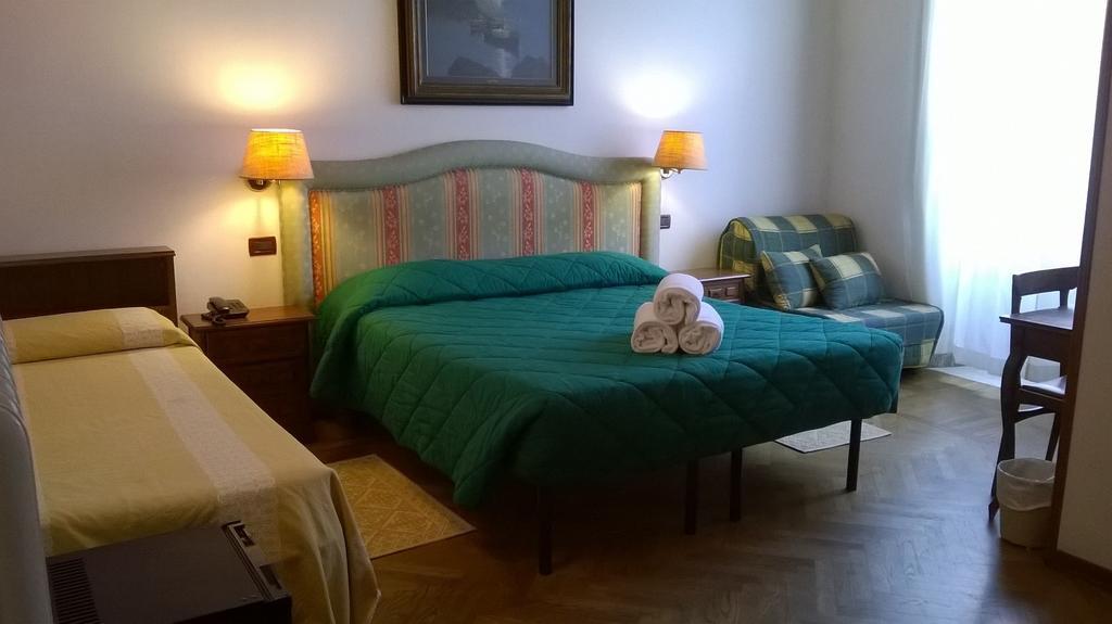 Hotel Ely Viareggio Kamer foto