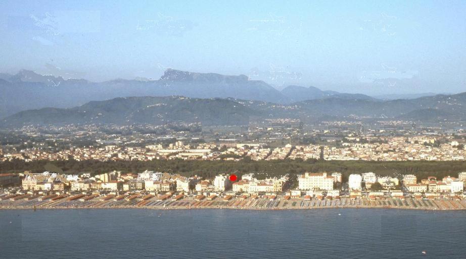 Hotel Ely Viareggio Buitenkant foto