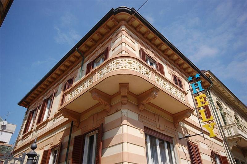 Hotel Ely Viareggio Buitenkant foto