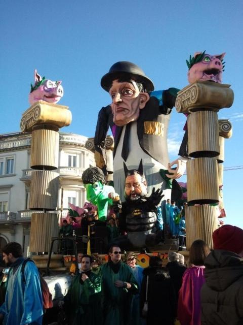 Hotel Ely Viareggio Buitenkant foto