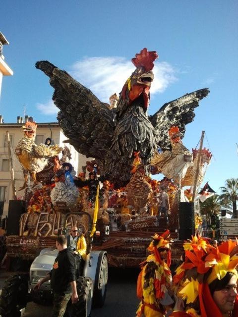 Hotel Ely Viareggio Buitenkant foto